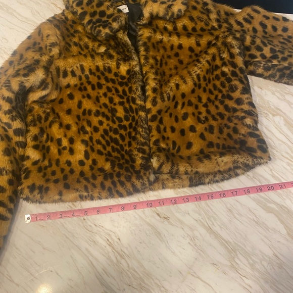 XXS Superdown Casey Leopard Faux Fur Coat - Picture 9 of 10